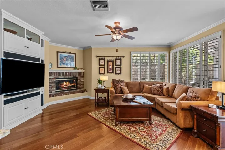 23258 Savory, Valencia, California 91354