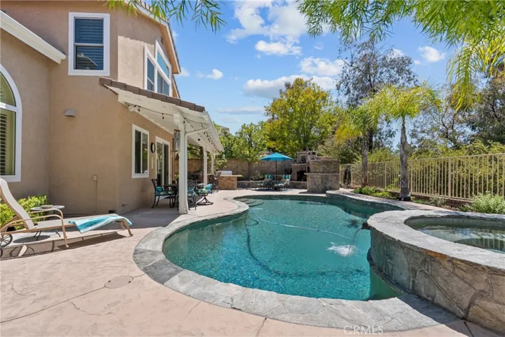 23258 Savory, Valencia, California 91354