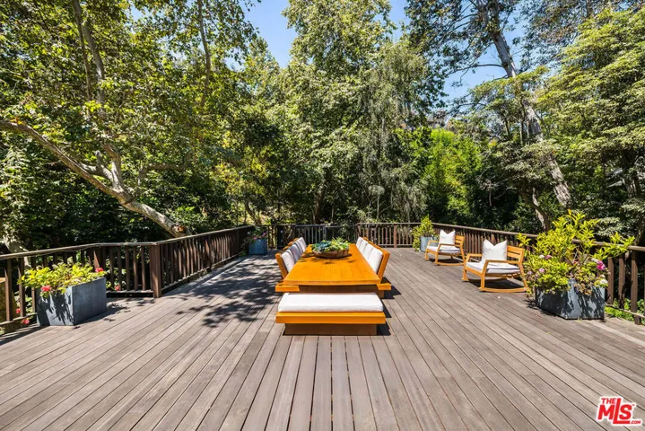 Main House Rear Deck