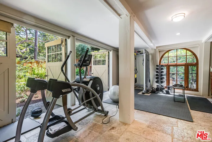 Converted Garage/Gym Guest Hou