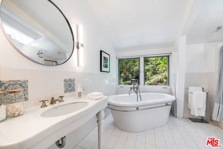 Primary Bath Guest House