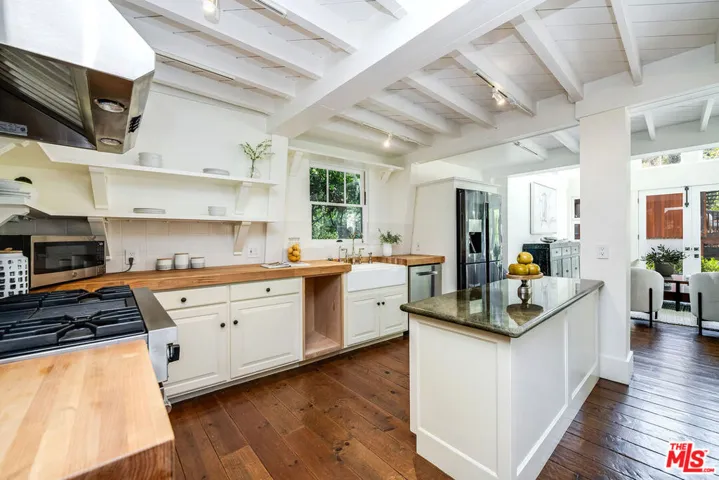 Guest House Kitchen