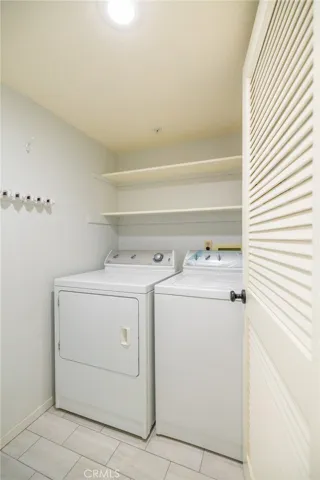 washer/dryer in unit