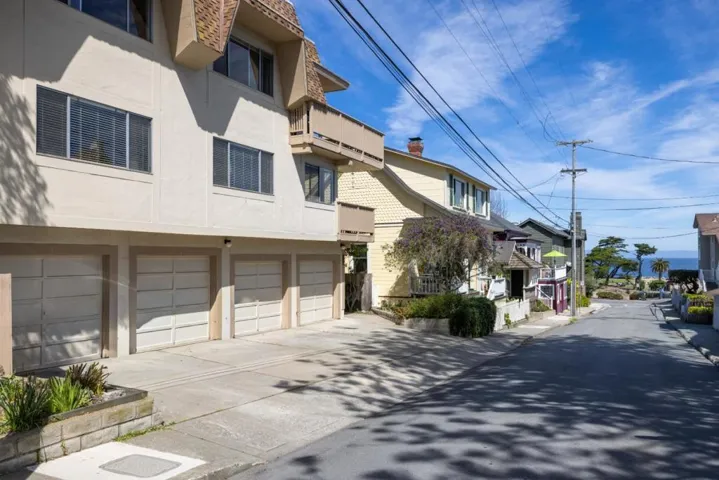 116 16th Street, Pacific Grove, California 93950
