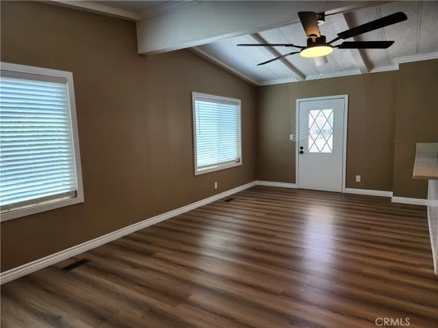 Front entrance formal livingroom