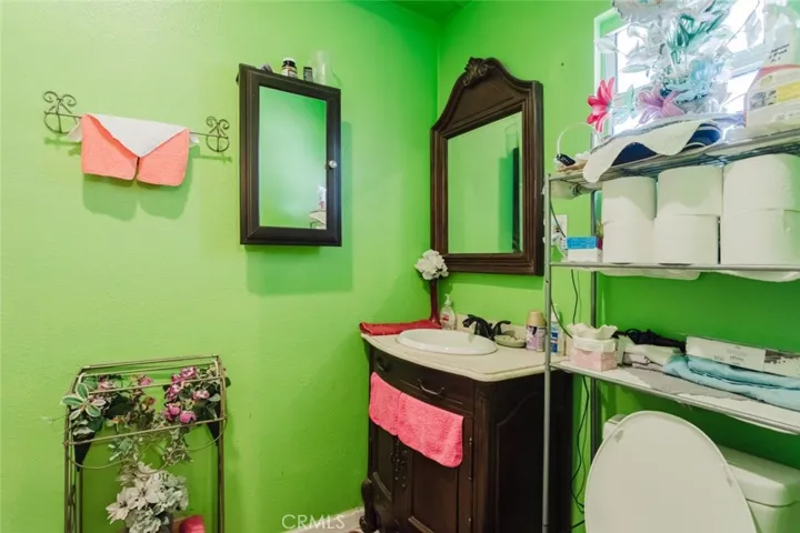 45437 Andale Avenue, Lancaster, California 93535