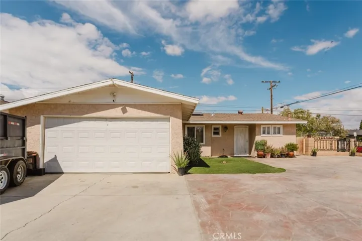 45437 Andale Avenue, Lancaster, California 93535