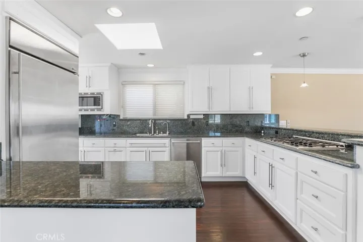 209 Crest, Manhattan Beach, California 90266