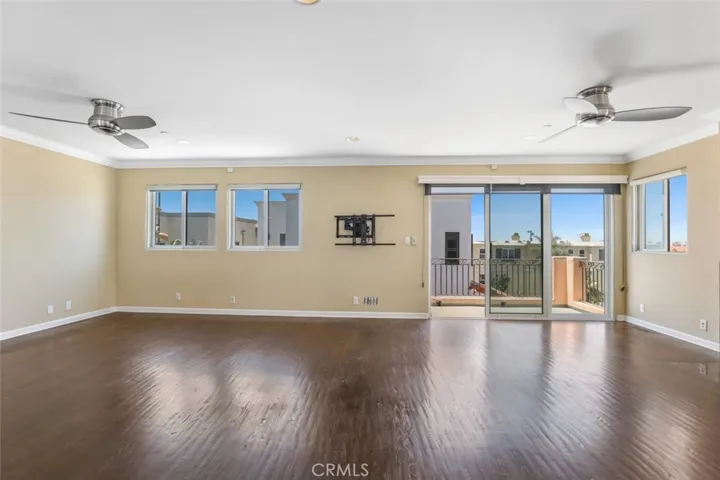 Large living & family room