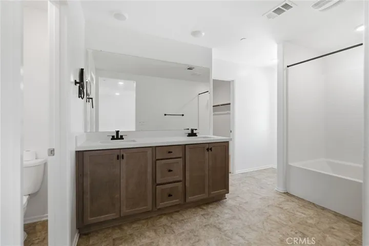 32806 Crown Point, Lake Elsinore, California 92530