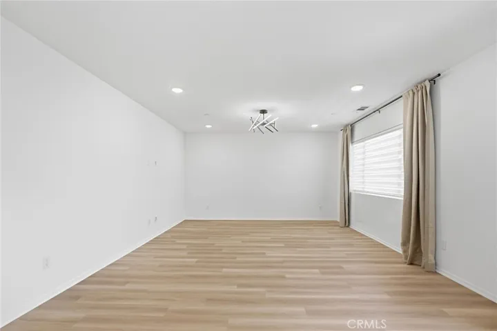 32806 Crown Point, Lake Elsinore, California 92530