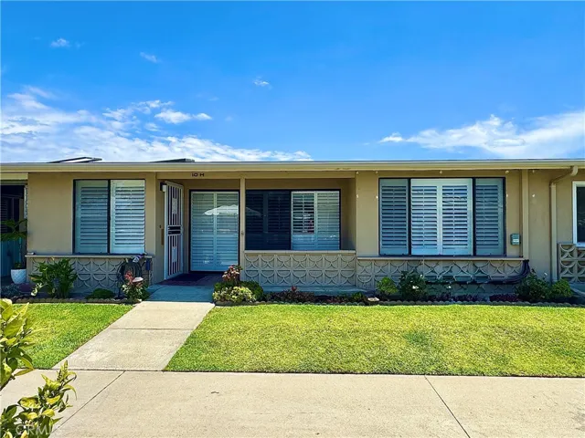 1681 Tam O Shanter Road M12 10h, Seal Beach, California 90740