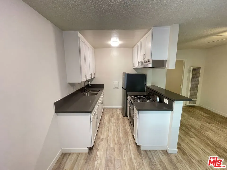 25 Navy Street 4, Venice, California 90291 — photo 5