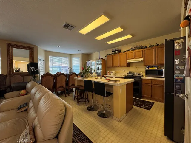 12323 Mesa Grove, Riverside, California 92503