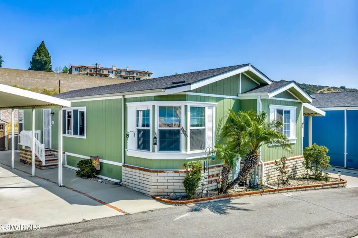 32-web-or-mls-11401 Topanga-33