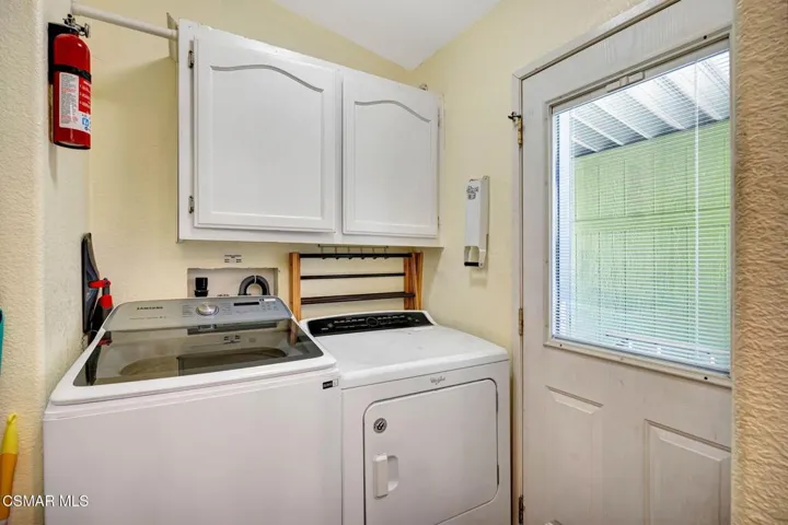 14-web-or-mls-11401 Topanga-15