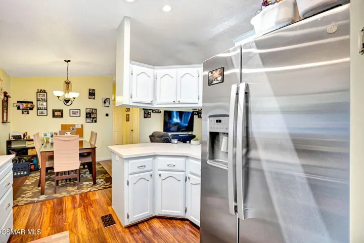 15-web-or-mls-11401 Topanga-16