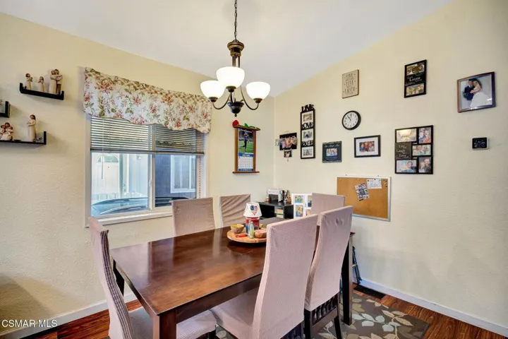 19-web-or-mls-11401 Topanga-20