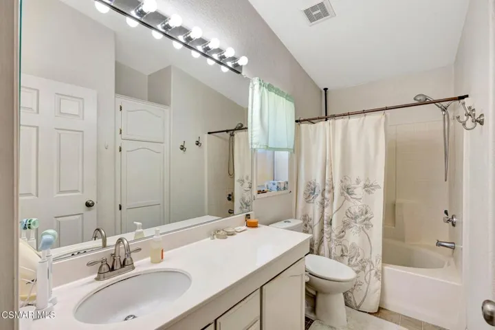 27-web-or-mls-11401 Topanga-28