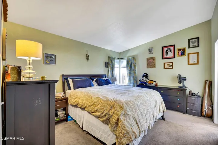 24-web-or-mls-11401 Topanga-25