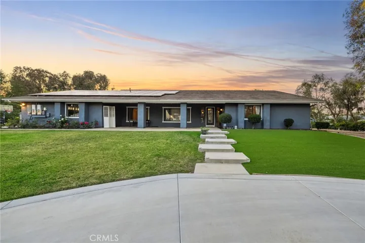 front of home from circular driveway