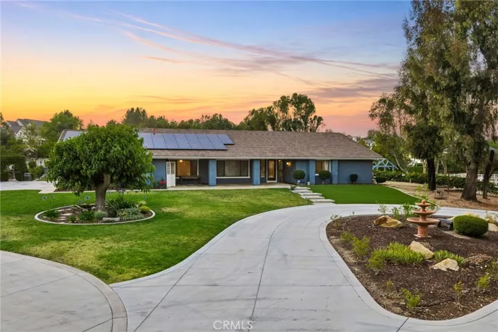 circular driveway