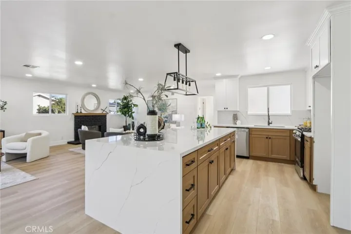 10007 Debra Avenue, Granada Hills, California 91343
