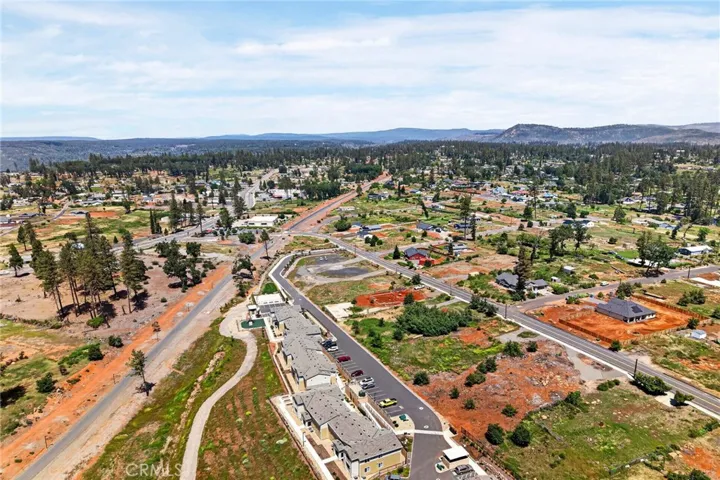 Close to the Eaglepointe Apartments and Paradise High School!