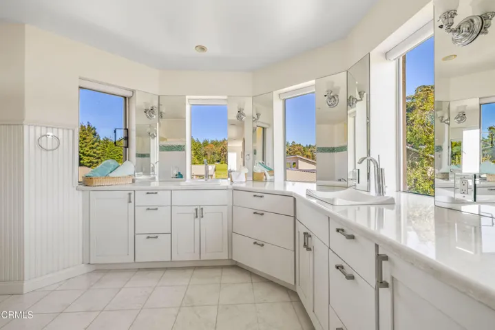 Primary Suite Bathroom