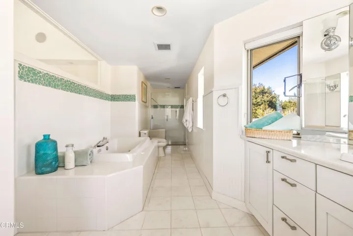 Primary Suite Bathroom