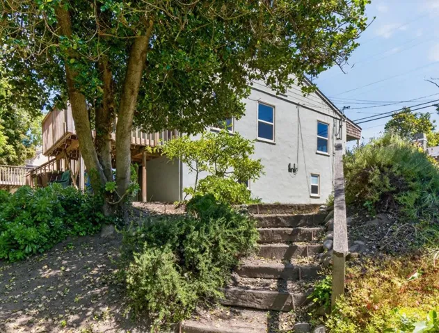 Berkeley Way, Santa Cruz, California 95062