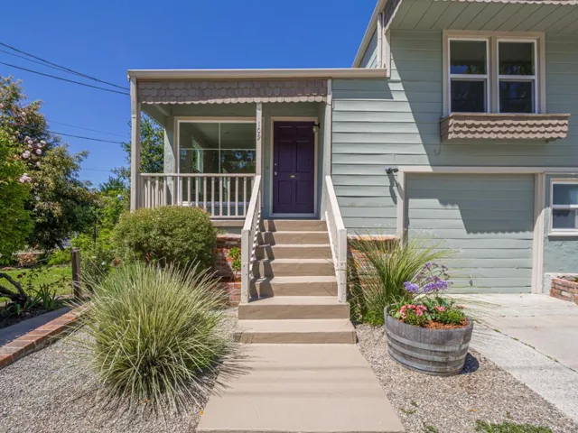 Berkeley Way, Santa Cruz, California 95062