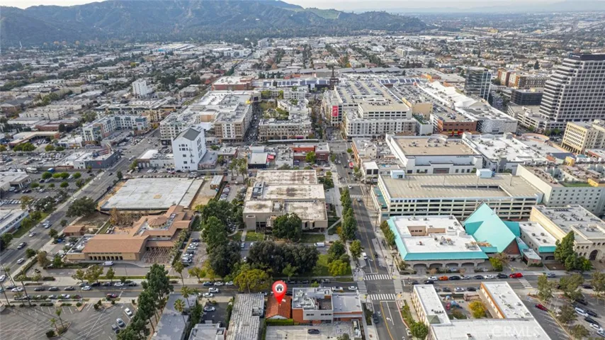 208 S Louise Street, Glendale, California 91205
