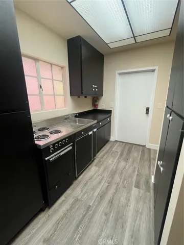 208 S Louise Street, Glendale, California 91205