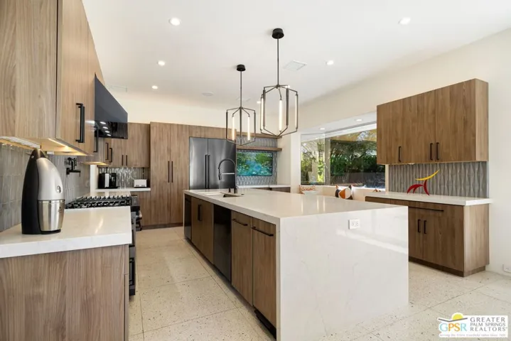 30 Mayfair Drive, Rancho Mirage, California 92270
