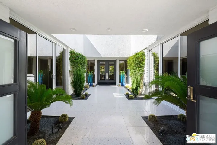 30 Mayfair Drive, Rancho Mirage, California 92270