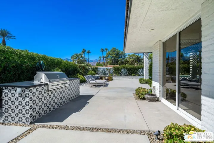 30 Mayfair Drive, Rancho Mirage, California 92270