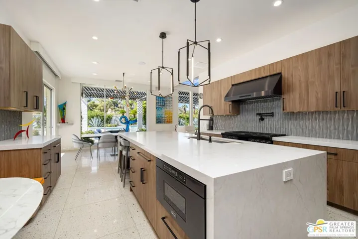 30 Mayfair Drive, Rancho Mirage, California 92270