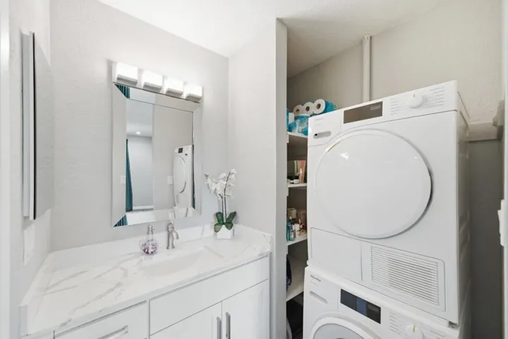 38228 Paseo Padre Parkway 10, Fremont, California 94536