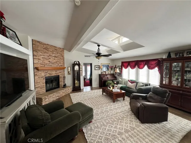 1550 Rimpau 114, Corona, California 92881