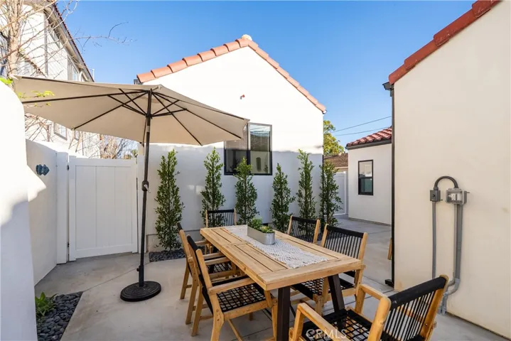 1719 Landis, Burbank, California 91504