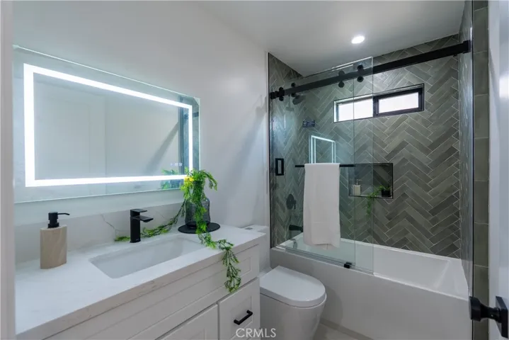 1719 Landis, Burbank, California 91504