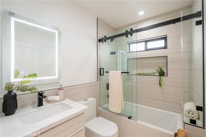 1719 Landis, Burbank, California 91504