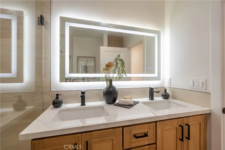 1719 Landis, Burbank, California 91504