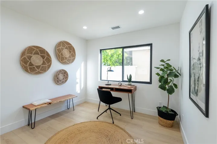 1719 Landis, Burbank, California 91504