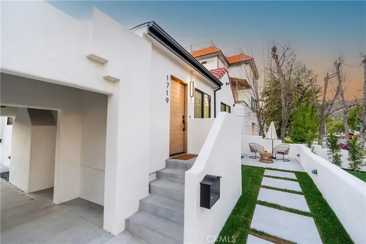 1719 Landis, Burbank, California 91504