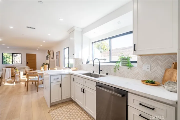 1719 Landis, Burbank, California 91504