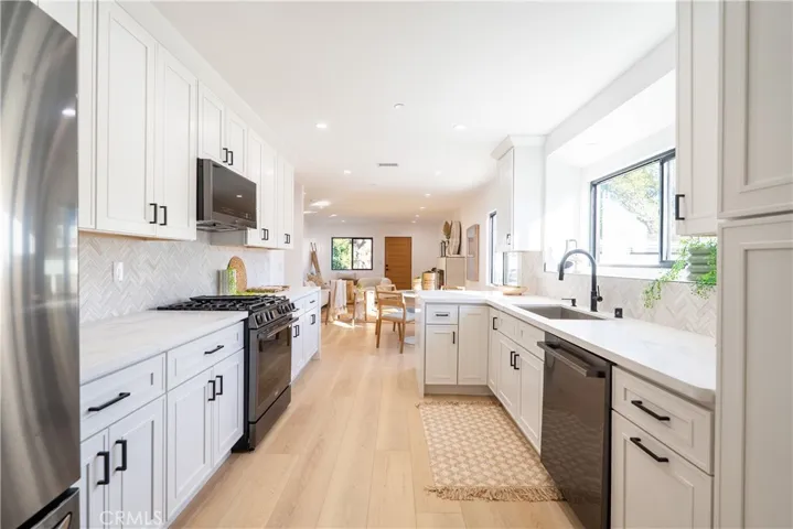 1719 Landis, Burbank, California 91504