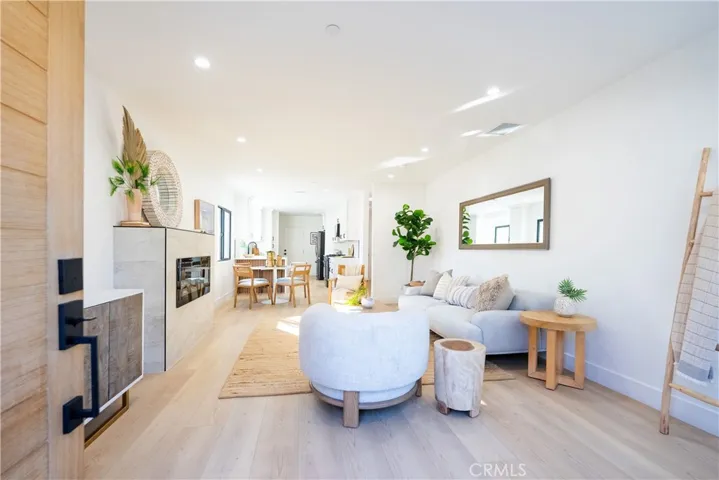 1719 Landis, Burbank, California 91504
