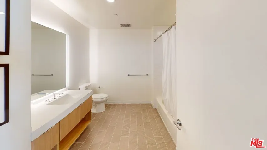 11750 Wilshire Boulevard 2011, Los Angeles, California 90025